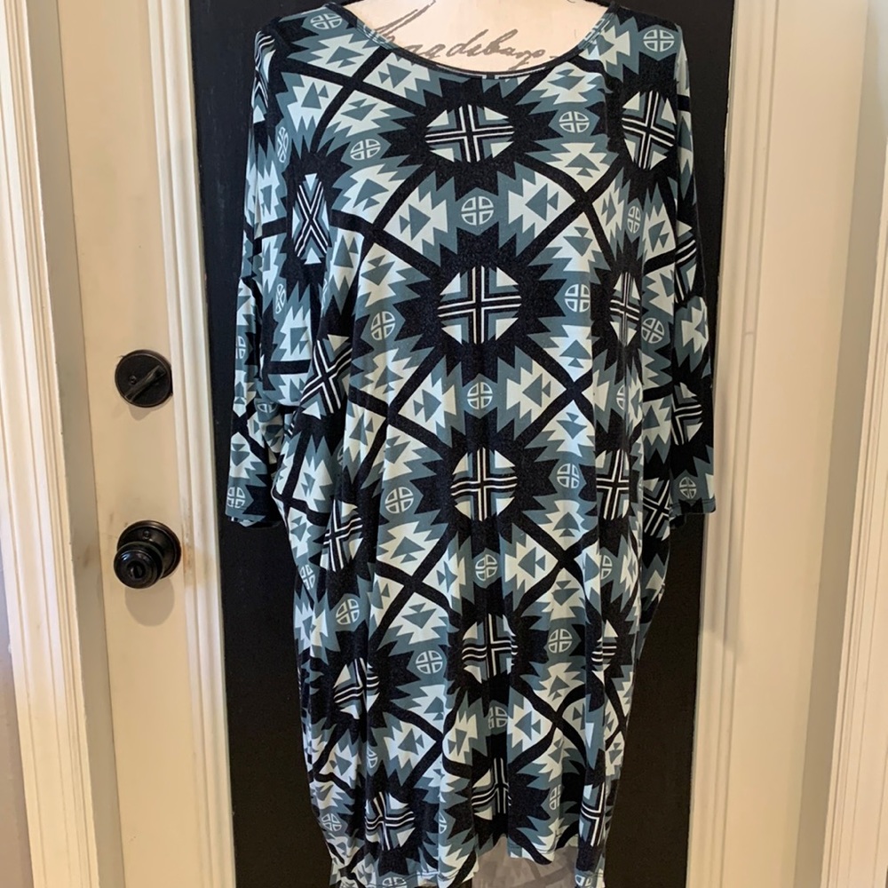 Gently Used LuLaRoe Irma Size Large